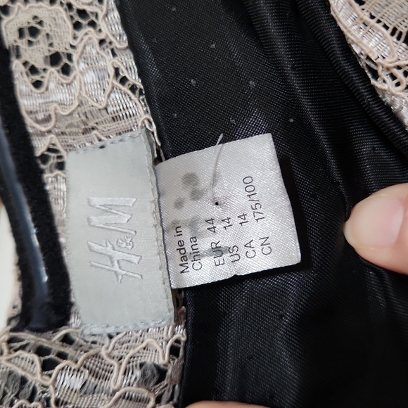 Y2K H&M stapless lace cocktail dress - Picture 2 of 7